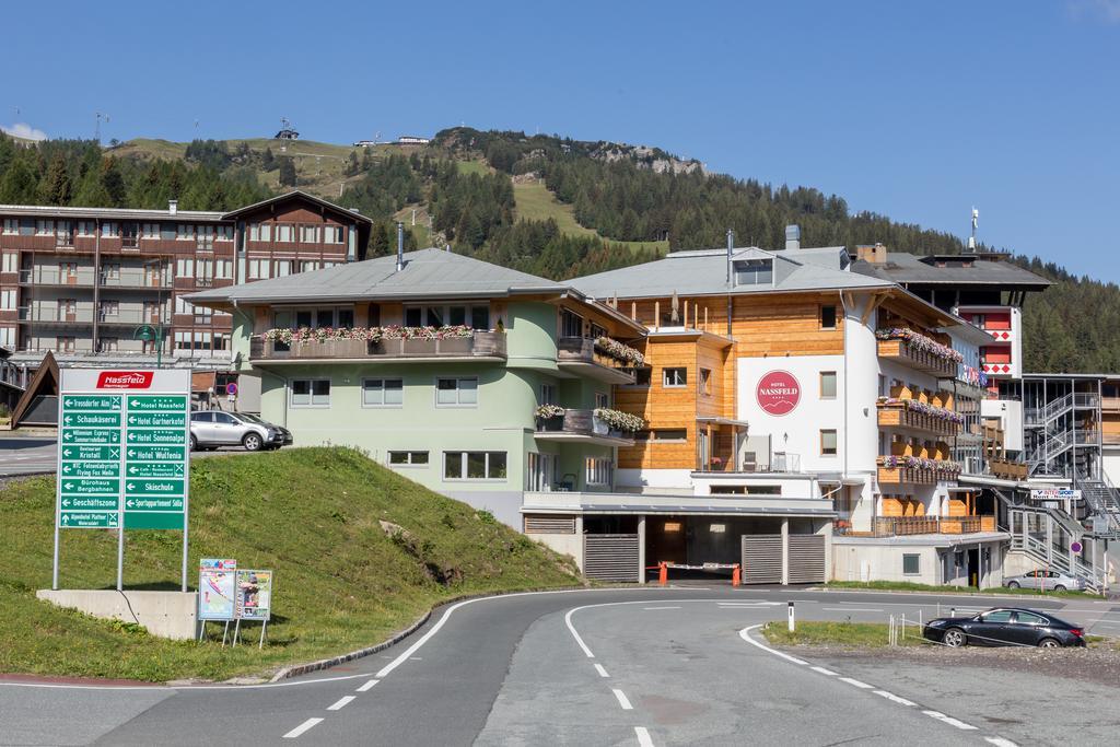 Hotel Nassfeld ゾンネンアルペ・ナスフェルト エクステリア 写真